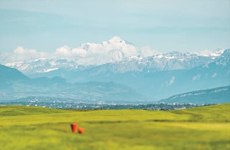 Golf & Country Club de Maison Blanche, photographed for Léman Golfique